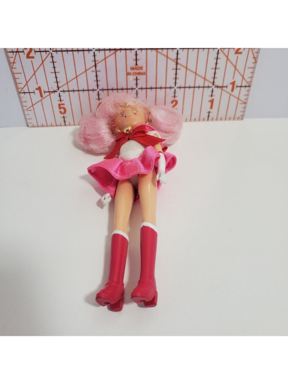 Chibi Moon 1997 5 Inch Doll Pink Hair Red White Removable Outfit Sailor - Picture 9 of 11
